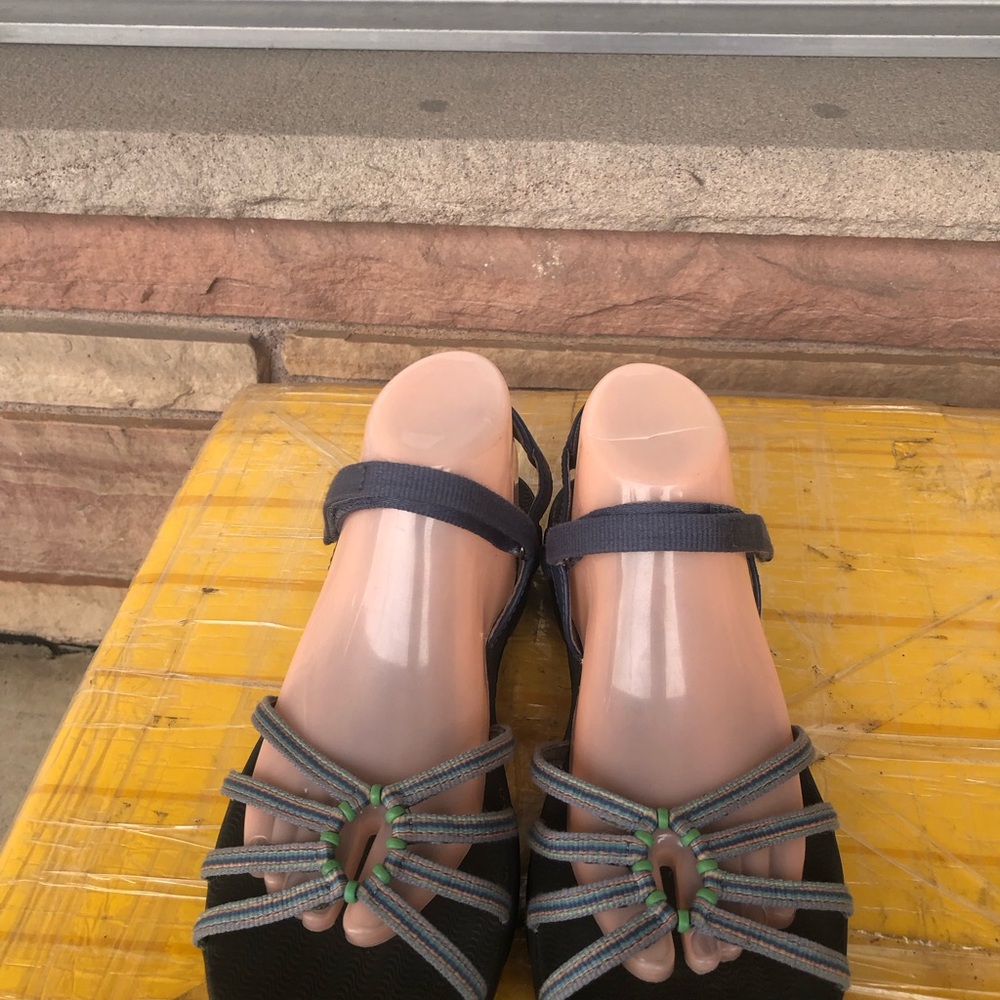Teva Women’s Strappy Outdoor Black and Gray with Green Accent Sandals Size 10 - Picture 10 of 15